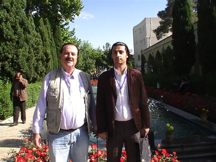 Con el traductor español-persa, Abed Taghavi 